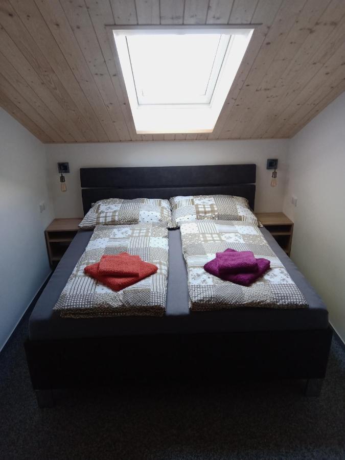 Appartement U Hradeb à Mikulov Extérieur photo